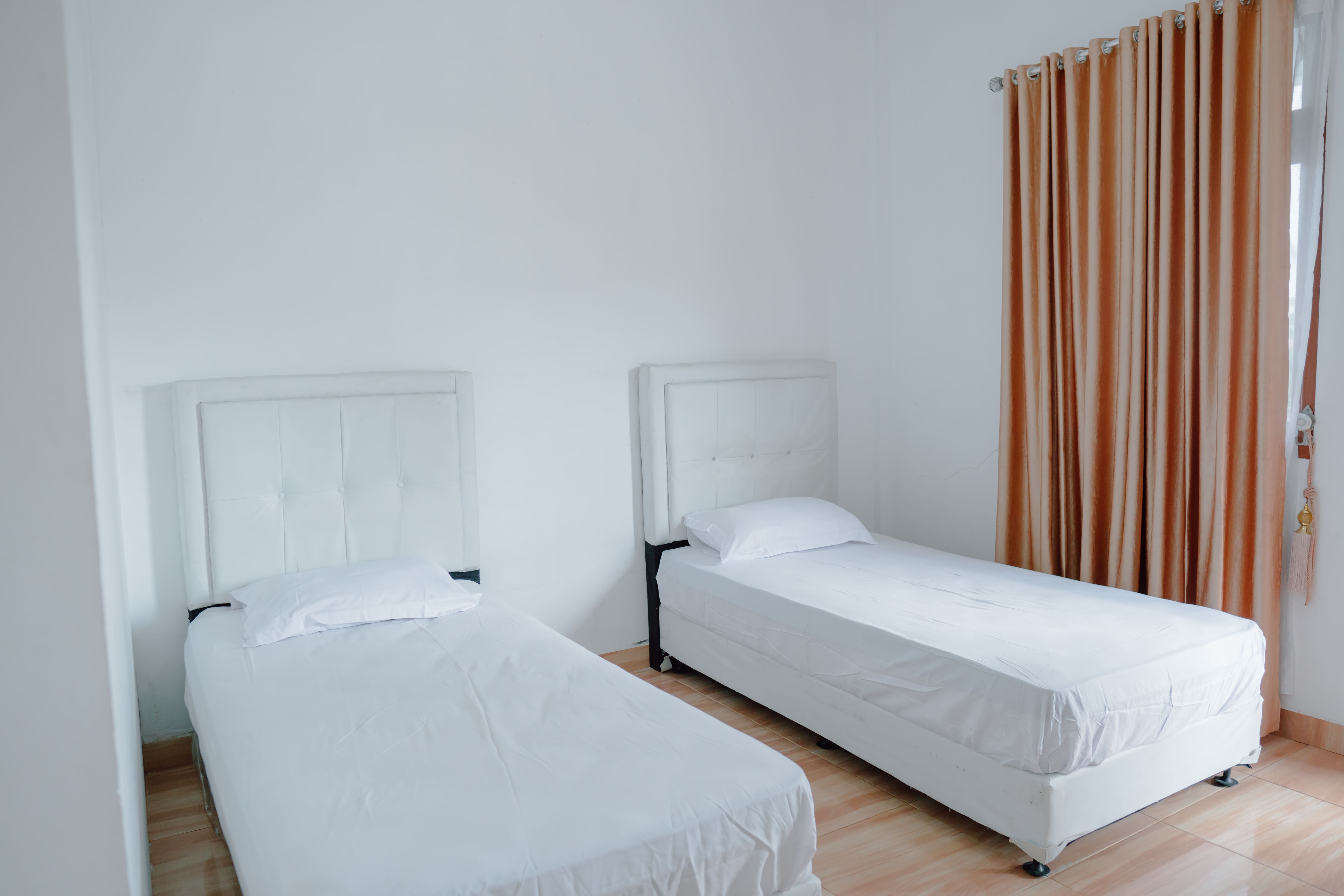 Twin Bed