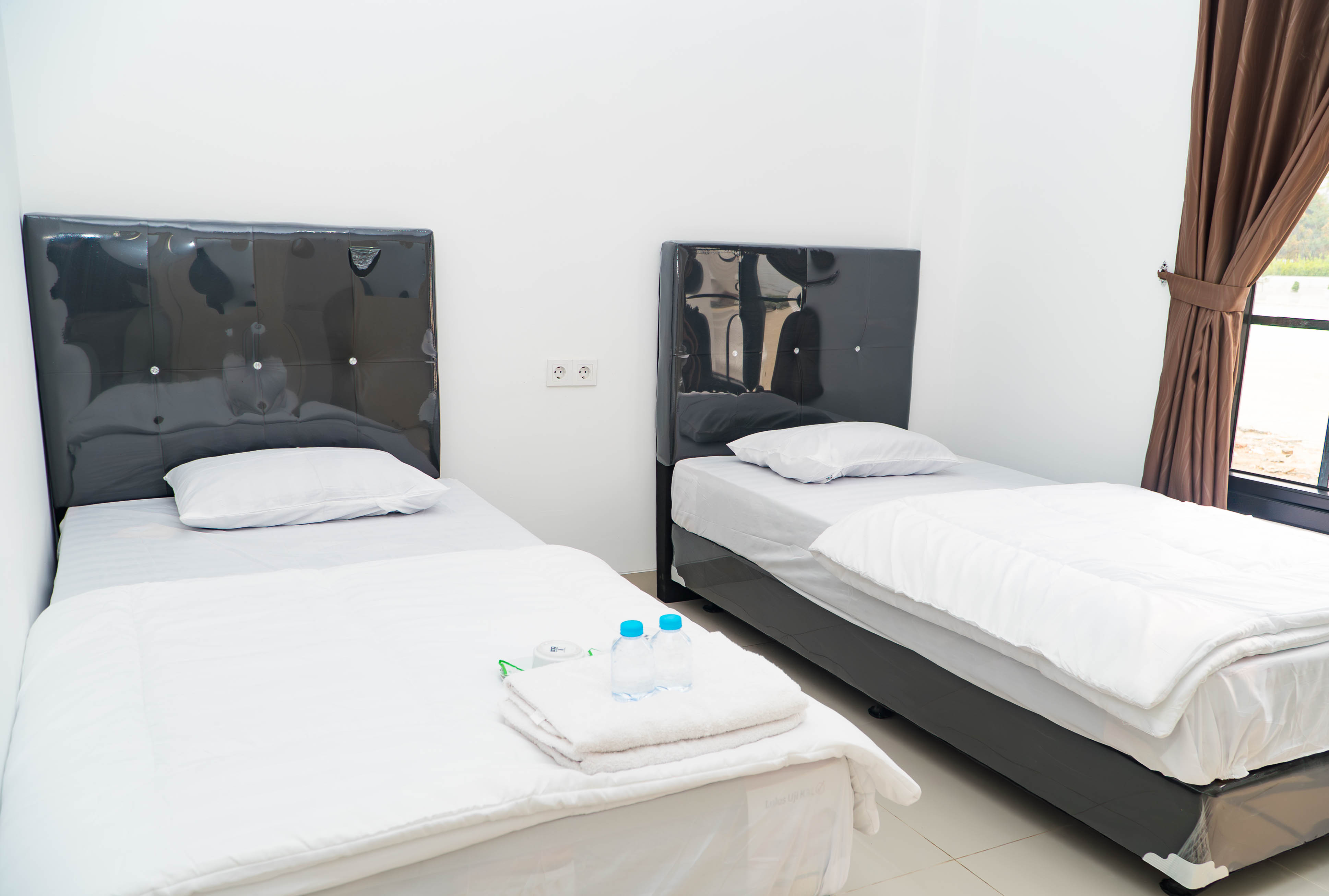 Twin Bed